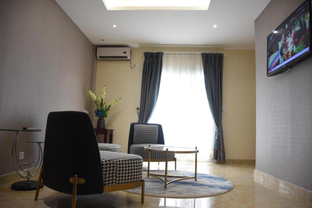 Hotel Royal Palace Douala Exterior foto